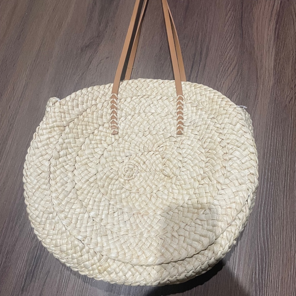 Woven beach bag